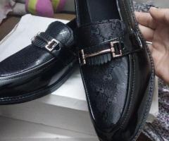 حذاء رجالي لماع أكسسوار