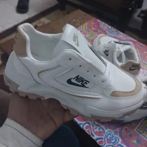 كوتشي نايك لقطه